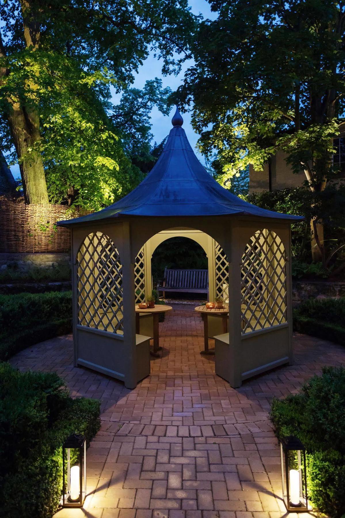 Old Parsonage Hotel Οξφόρδη Εξωτερικό φωτογραφία The gazebo at night
